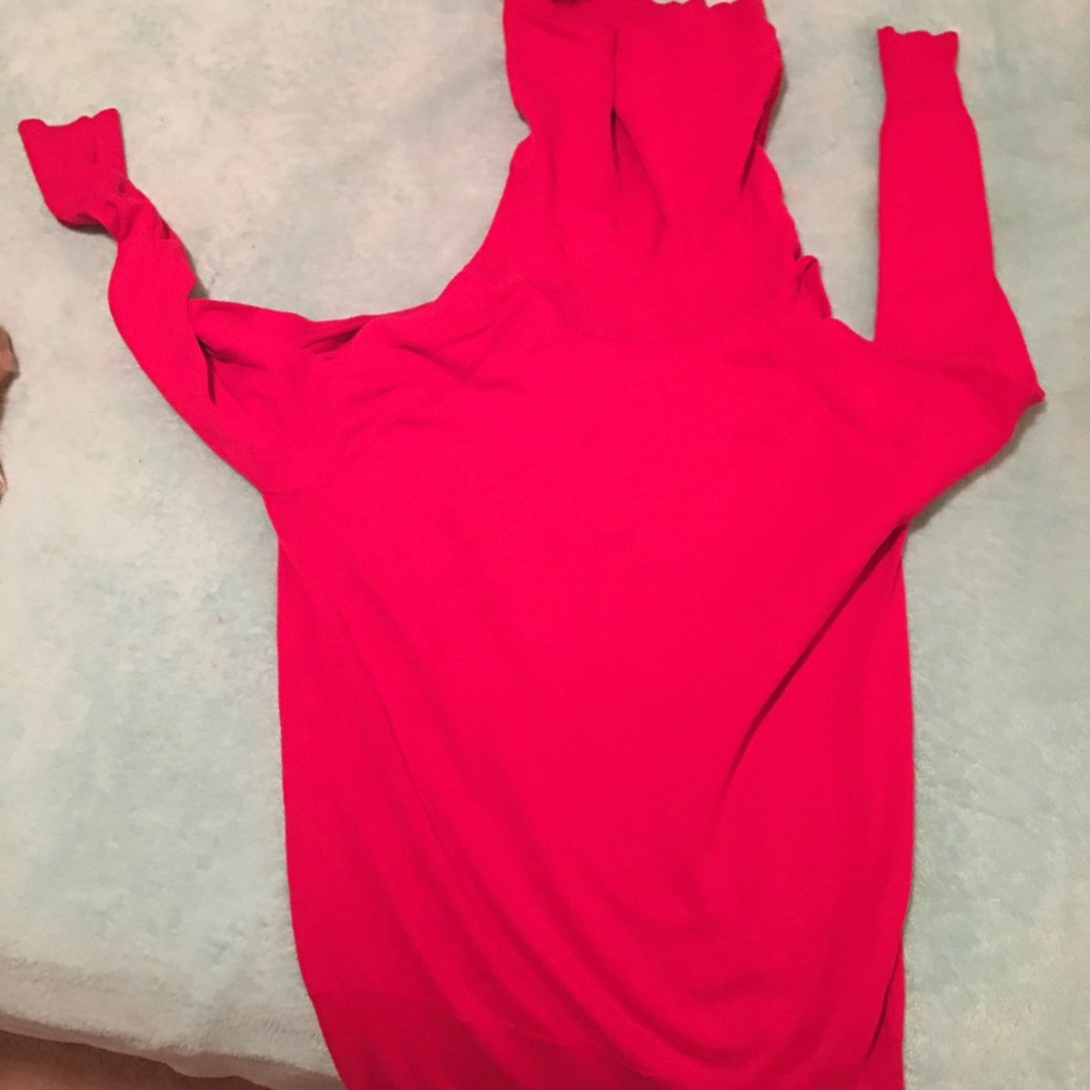 Women’s Long sleeve open shoulder